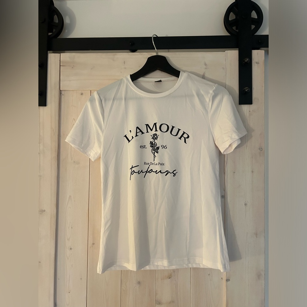 White T-Shrit